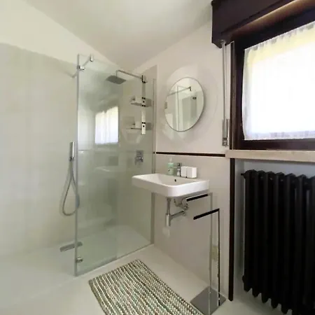 Settanta Garda Heated Pool Вилла Бардолино