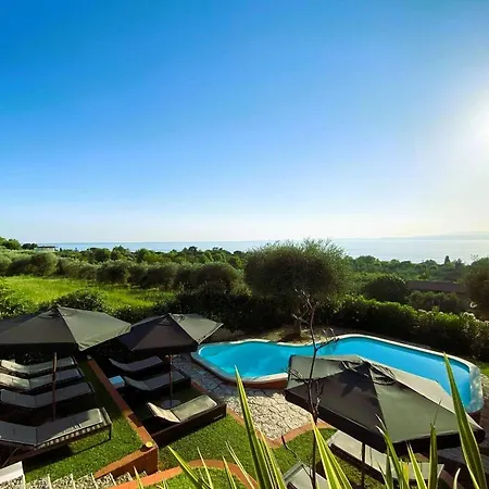 Villa Settanta Garda Heated Pool